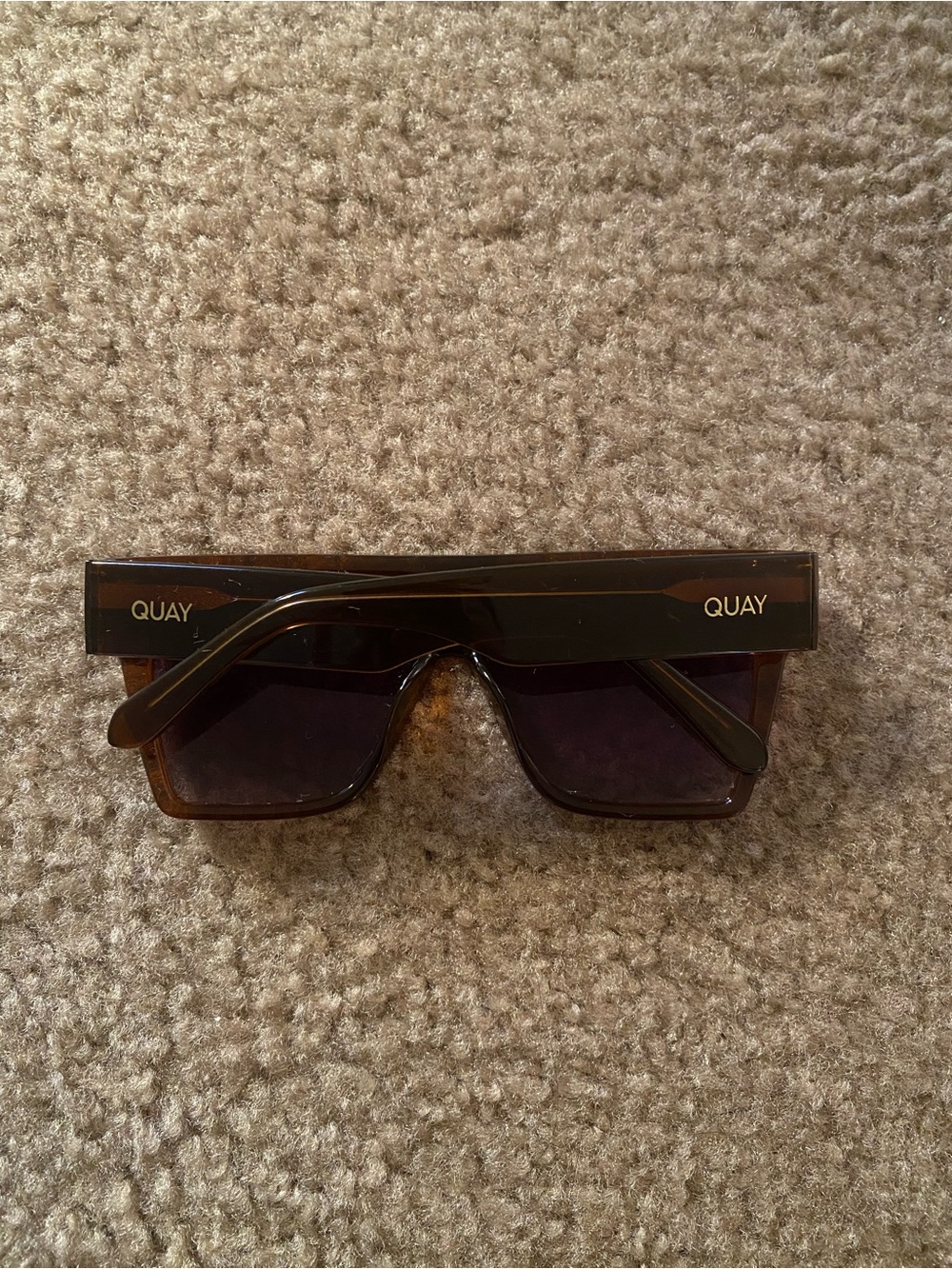 Quay Australia Maxed Out Oversized Shield Sunglasses Brown - Picture 2 of 2